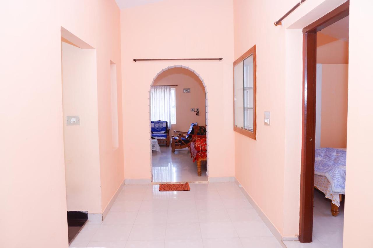 Giri'S Homestay Madikeri Exterior foto